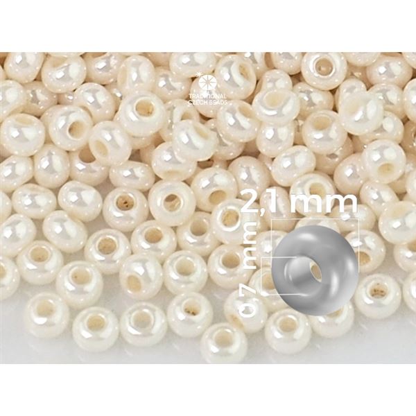 Preciosa Seed beads 11/0  2,1 mm Beige (46113) 20 g